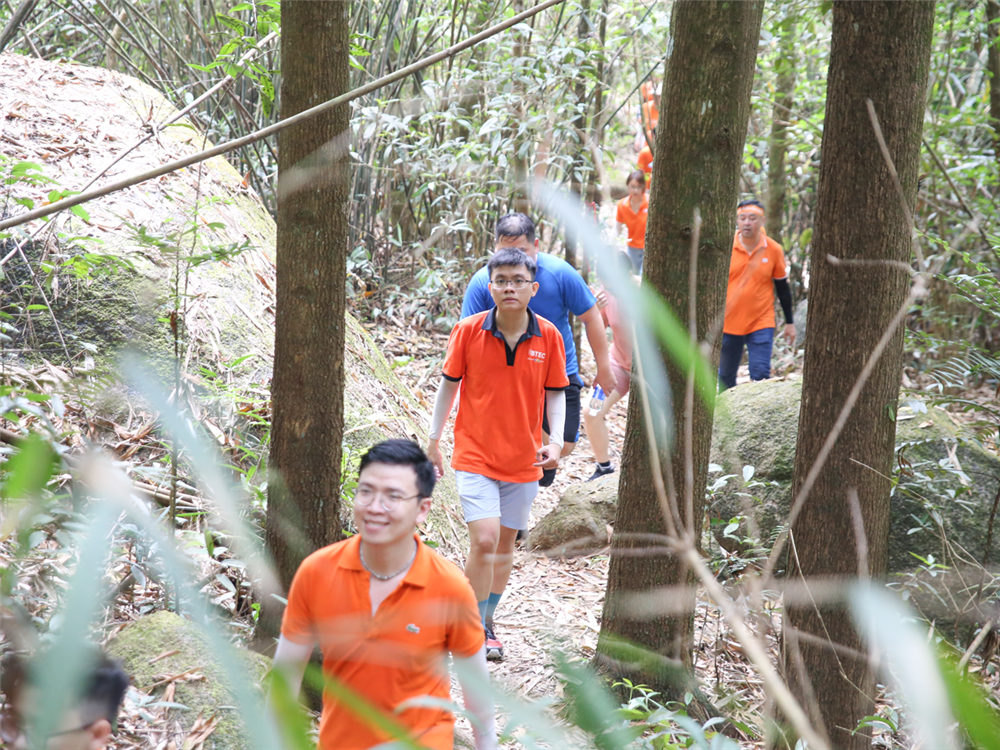 Tại sao nên chọn dịch vụ tổ chức Trekking của Công ty Sài Gòn TeamBuilding