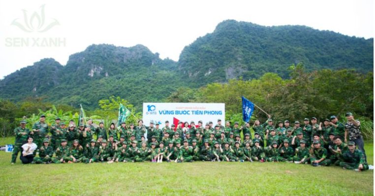 Team building quân đội là hình thức tổ chức hoạt động đội nhóm mô phỏng môi trường huấn luyện trong quân đội