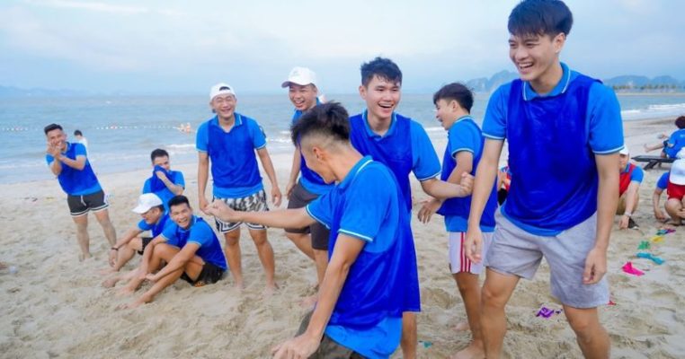 Trò chơi team building bãi biển vui nhộn