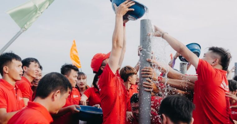 Chuyền nước bằng ống