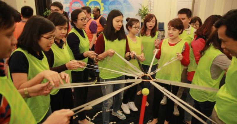100+ trò chơi team building trong nhà vui hấp dẫn mang ý nghĩa