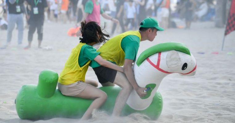 Trò chơi đua ngựa trên cạn