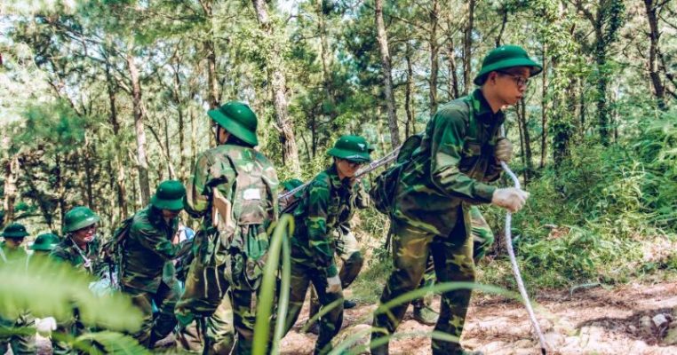 Hành quân đồng đội