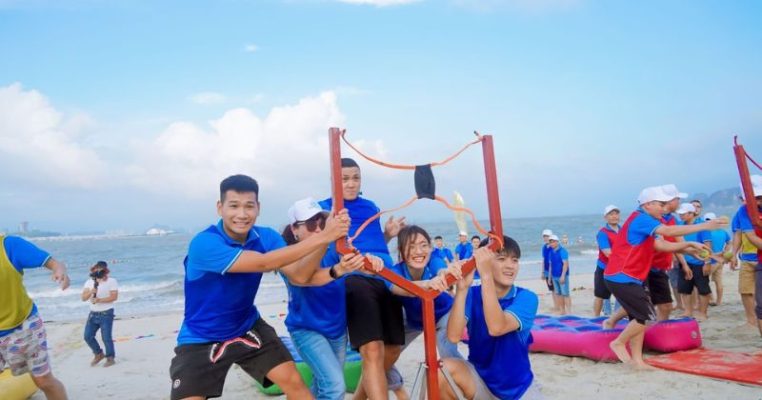 Tham gia trò chơi team building