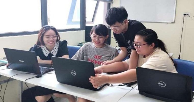Trò chơi team building online