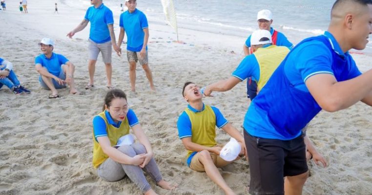 Tham gia trò chơi trên biển